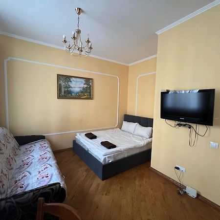 Central House Lviv Exterior foto